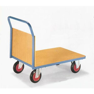 Carro de plataforma con una pared final con frenos de rueda para ambas ruedas giratorias de serie. Ruedas de goma maciza 200 Ø × 50 mm, 1000 × 700 mm | Medios de transporte