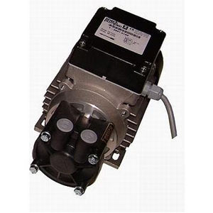Speck Wasserpumpe normalsaugend Type Y2951, 230 Volt, flacher Kasten, Kunstoffkopf, 230V/50Hz/1,25A, L x B x H = 225 x 110 x 120 mm. | Pumpen